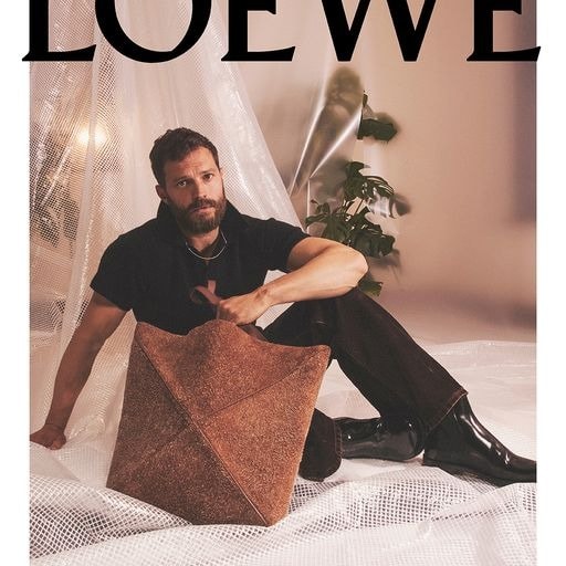 LOEWE 2023 秋冬男裝 Lookbook 正式發佈