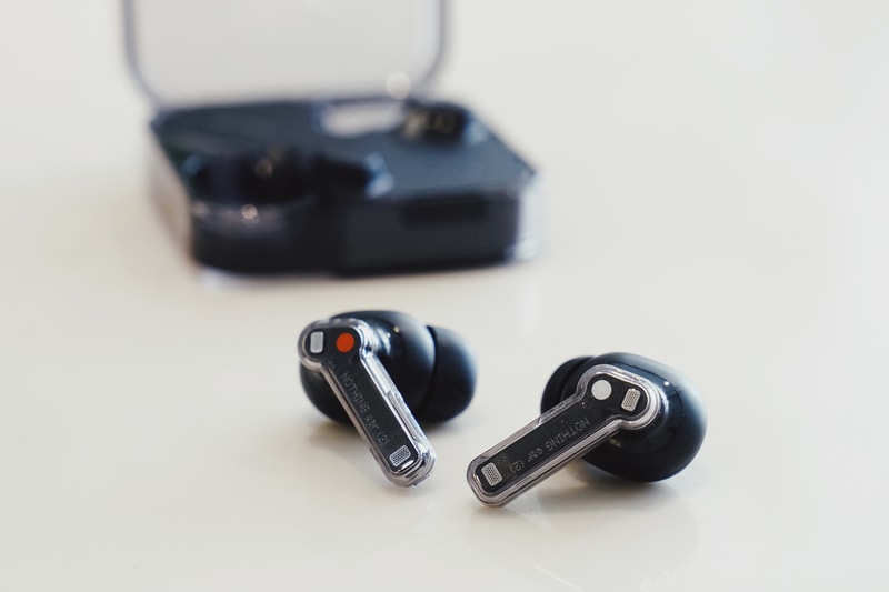 獨家近賞 Nothing 無線耳機 Ear (2) 全新黑色迭代