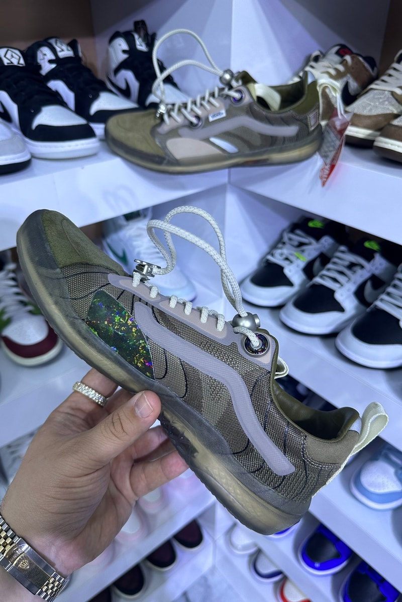 Advisory Board Crystals x Vans 最新聯名鞋款曝光