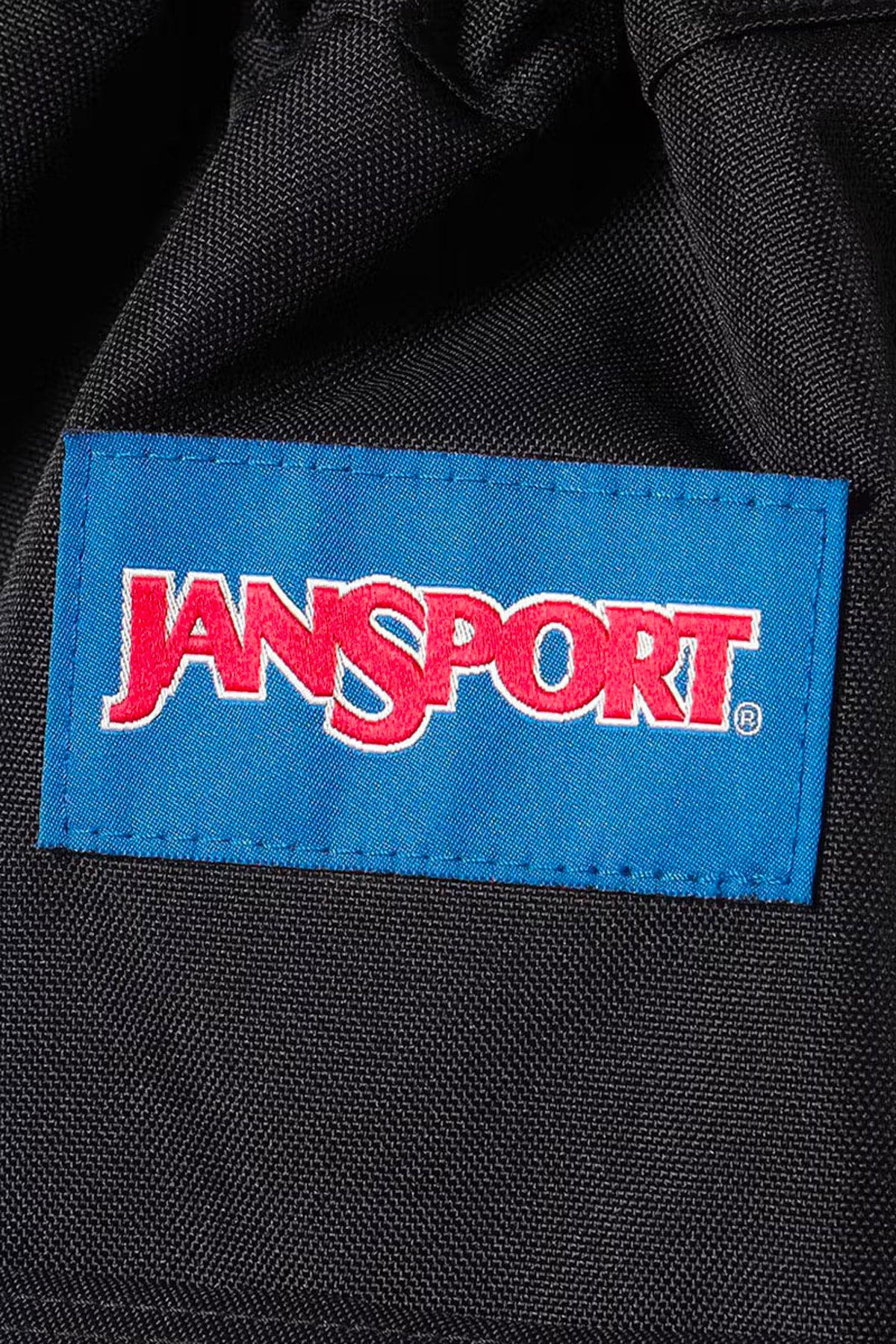 BEAMS x JanSport 全新聯名包款正式曝光