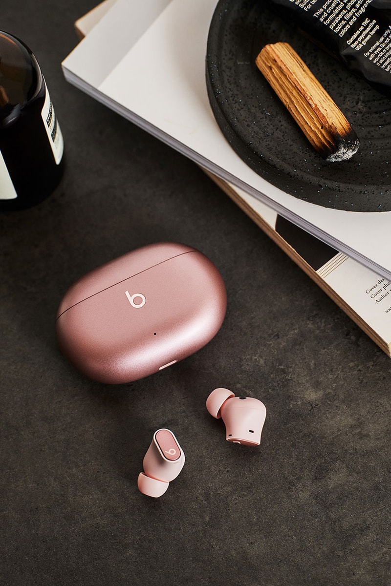 Beats Studio Buds + 正式推出兩款全新金屬質感配色