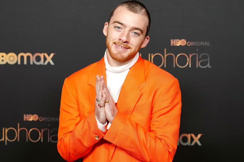 《Euphoria》中飾演 Fez 的男星 Angus Cloud 不幸離世，年僅 25 歲