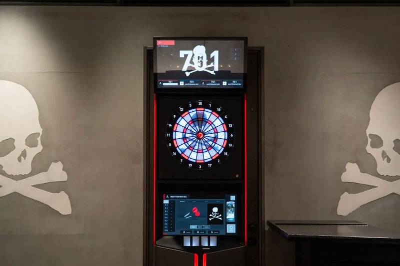 Mastermind WORLD 攜手飛鏢靶供應商 DARTSLIVE 打造聯名系列商品