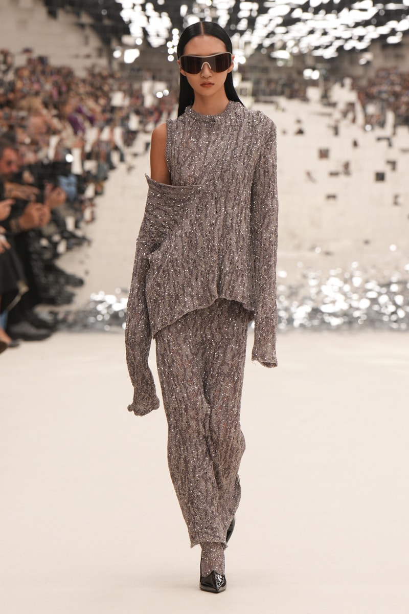 Acne Studios 正式發佈 2024 春夏女裝系列大秀