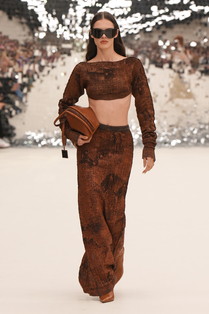 Acne Studios 正式發佈 2024 春夏女裝系列大秀