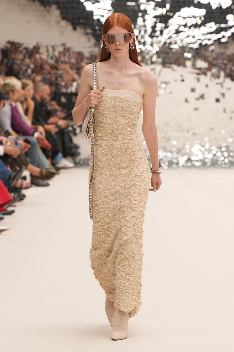 Acne Studios 正式發佈 2024 春夏女裝系列大秀