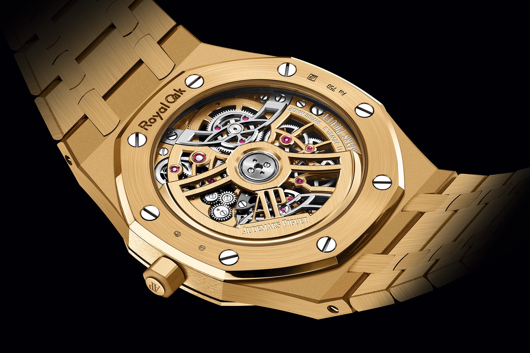 Audemars Piguet 正式發表全新 18K 黃金鏤空 Royal Oak Jumbo 錶款