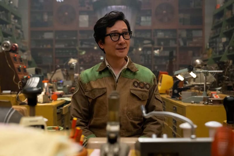 關繼威現身《洛基 Loki》第二季採訪花絮