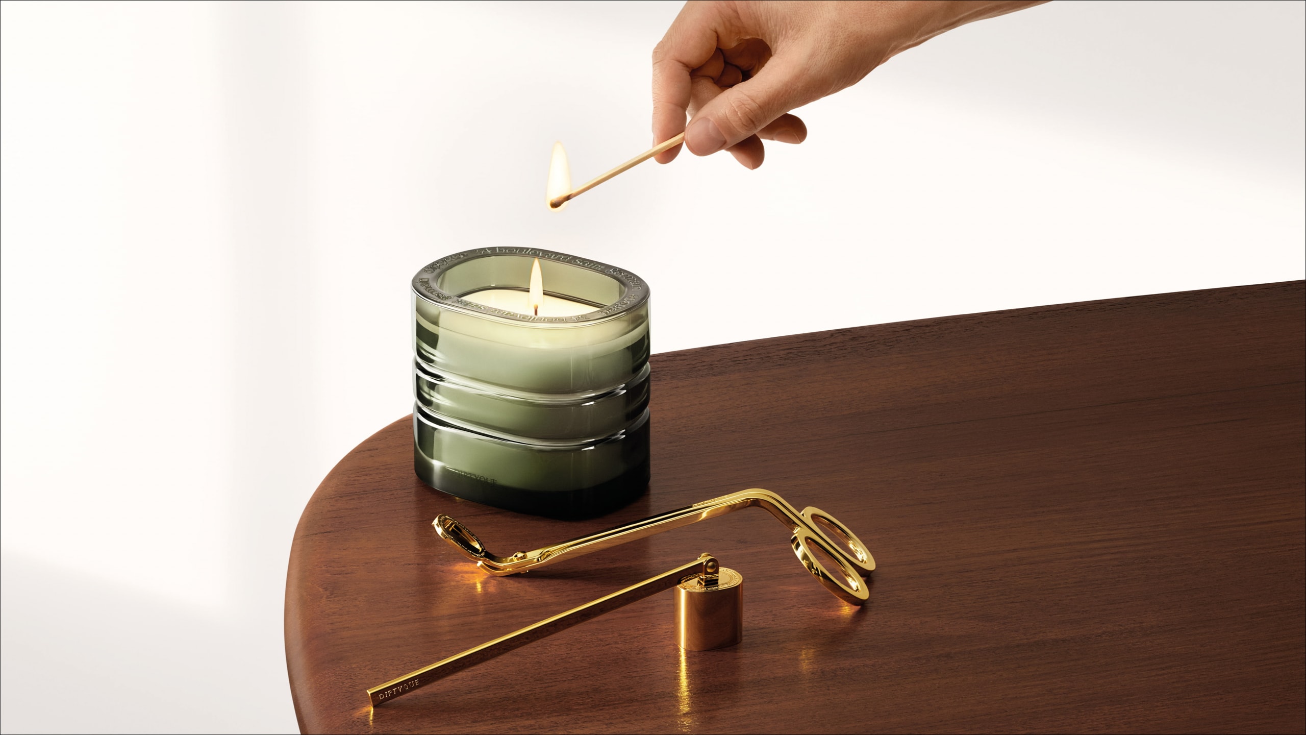 Diptyque 首次推出可補充式香氛蠟燭系列「Diptyque 大千之境」