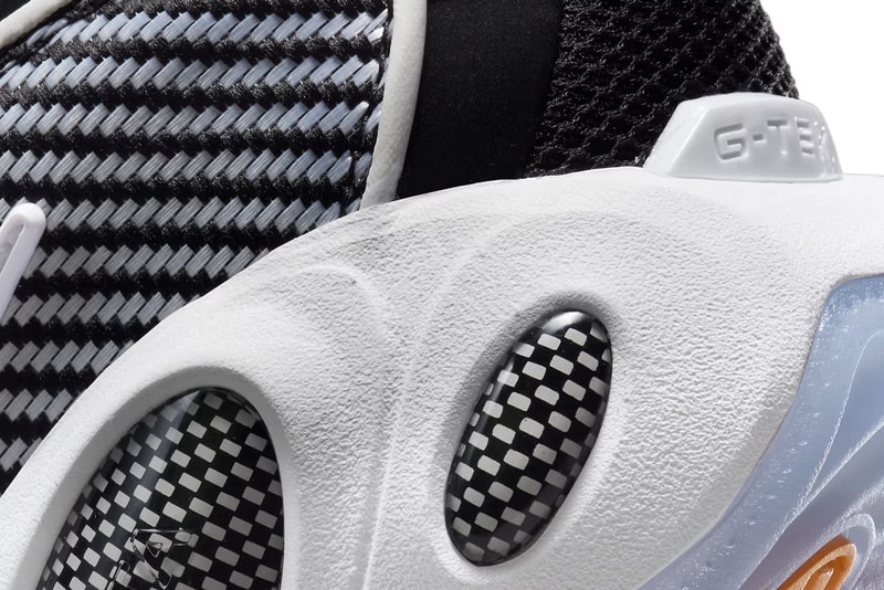 Drake x Nike NOCTA Glide「Black/White」官方圖輯、發售情報正式公佈