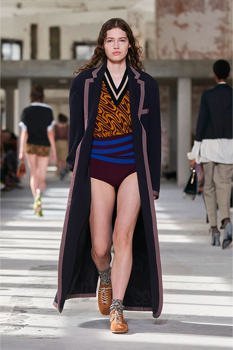 Dries Van Noten 正式發佈 2024 春夏女裝系列大秀