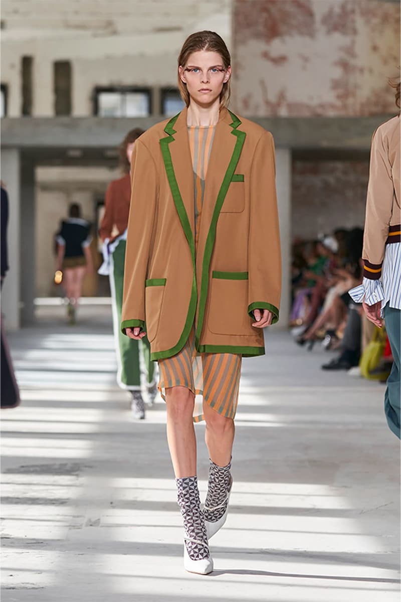 Dries Van Noten 正式發佈 2024 春夏女裝系列大秀