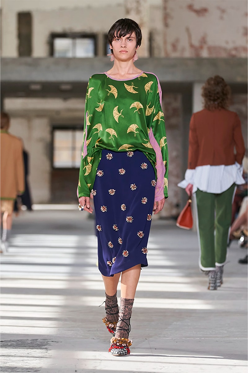 Dries Van Noten 正式發佈 2024 春夏女裝系列大秀