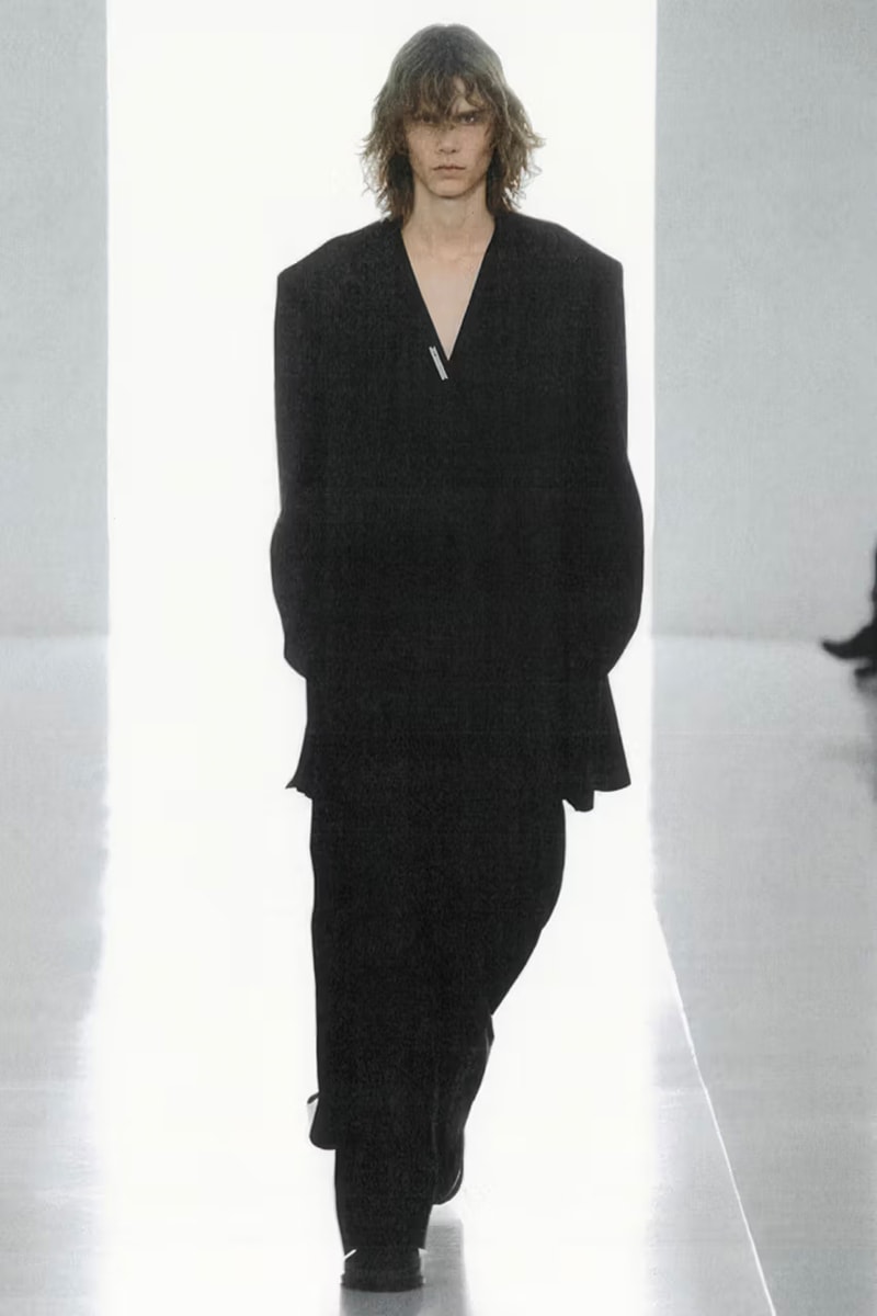 HELIOT EMIL 正式發佈 2024 春夏系列大秀