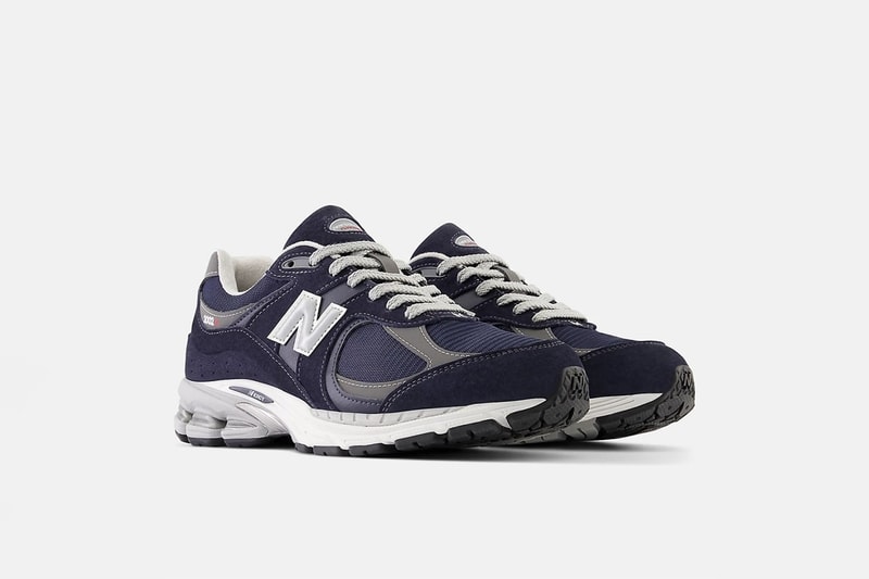 New Balance 推出 Gore-Tex 版本全新鞋款 M2002 RXK