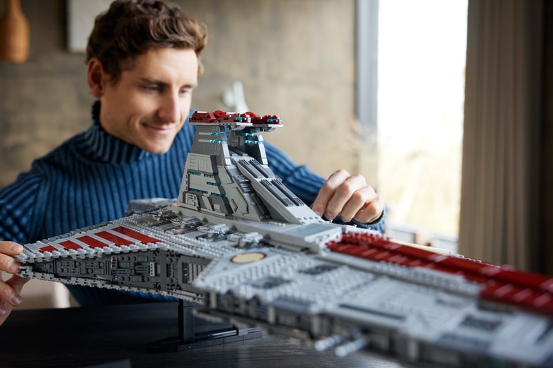 LEGO 推出《星際大戰 Star Wars》「獵兵級共和國攻擊巡洋艦」盒組