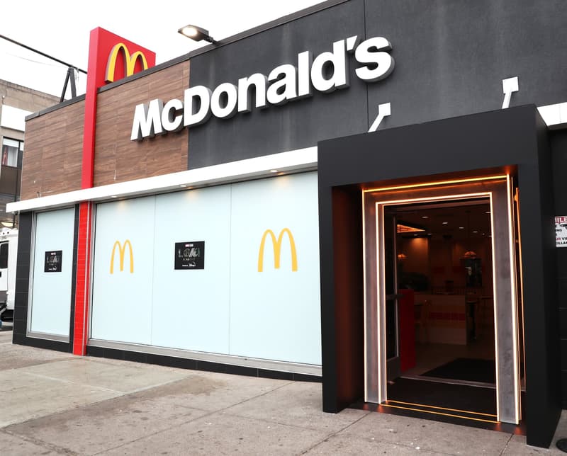 Marvel 攜手 McDonald’s 限定還原打造《洛基 Loki》第二季拍攝場景店舖