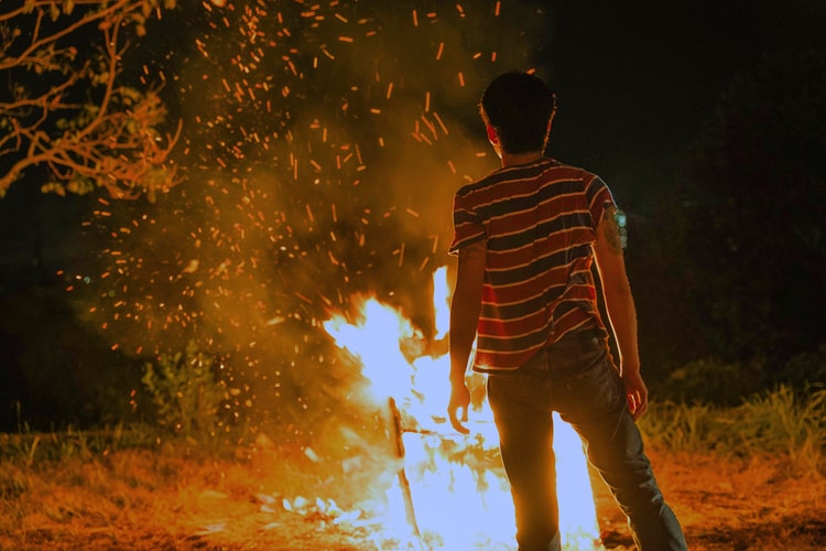 李鴻其首部執導電影《愛是一把槍》榮獲第 80 屆威尼斯影展「未來之獅獎」最佳首部電影