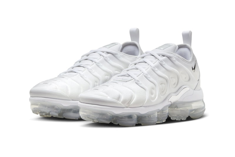 近賞 Nike Air VaporMax Plus 全新配色「White Chrome」官方圖輯