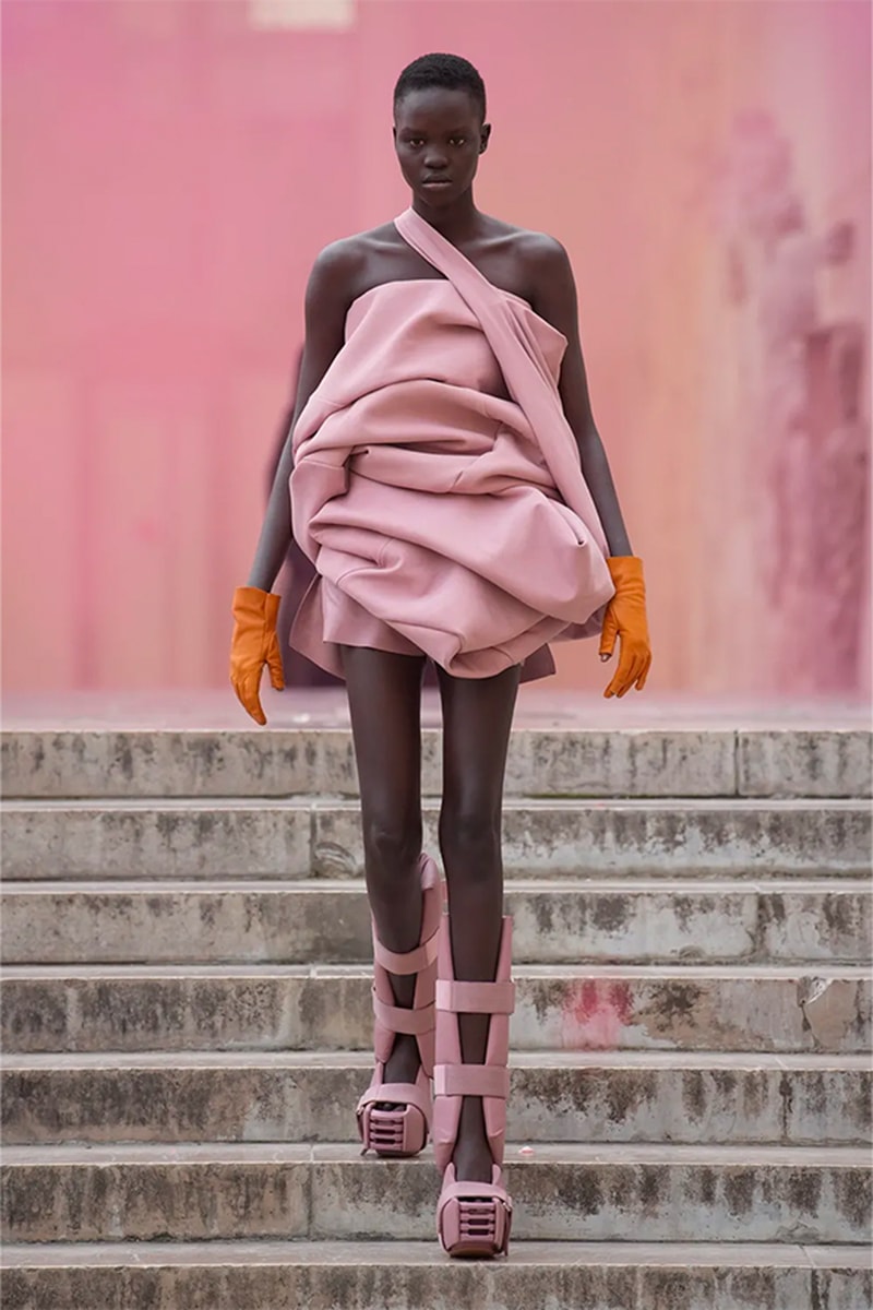 Rick Owens 正式發佈 2024 春夏女裝系列大秀