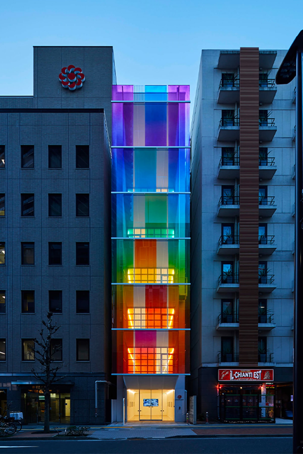 一覽 SAKO Architects 全新東京建築「Vertical Rainbow」