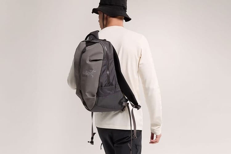 Arc’Teryx 正式推出 2023 秋冬全新 ARRO 包款