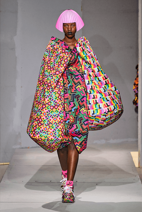 COMME des GARÇONS 2024 春夏系列大秀登場