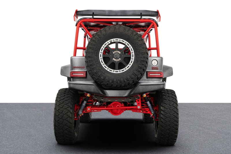 近賞 Drake 最新 900 匹馬力 Brabus Crawler 定製車款
