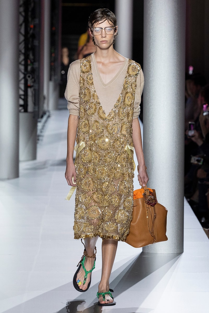 Miuccia Prada 執掌 Miu Miu 2024 春夏時裝大秀正式登場