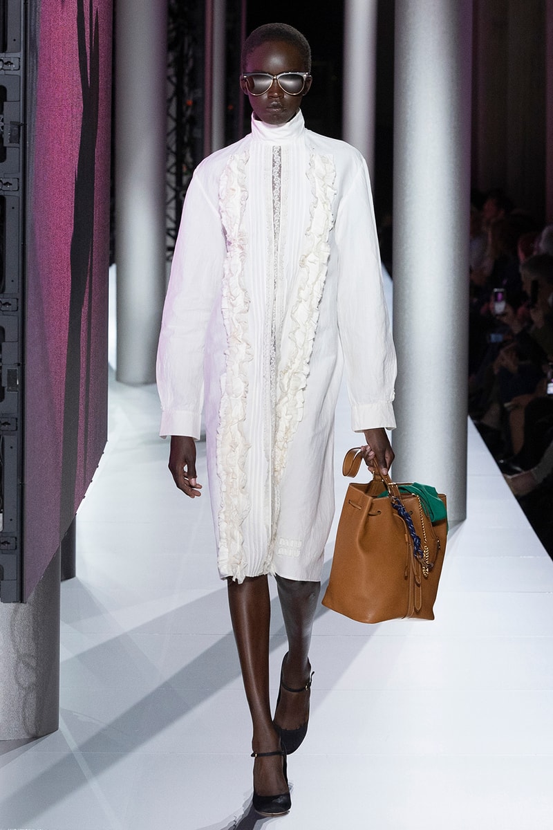 Miuccia Prada 執掌 Miu Miu 2024 春夏時裝大秀正式登場