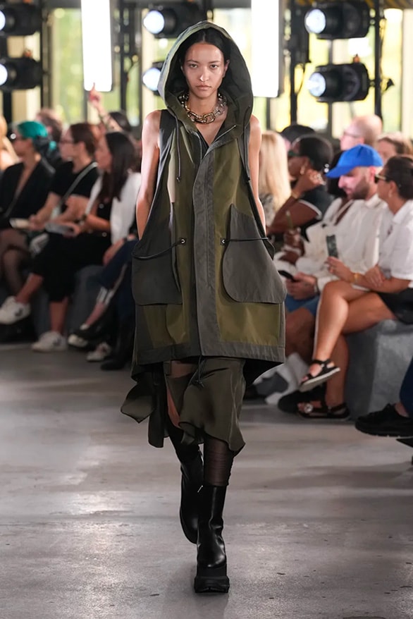sacai 2024 春夏女裝大秀正式登場