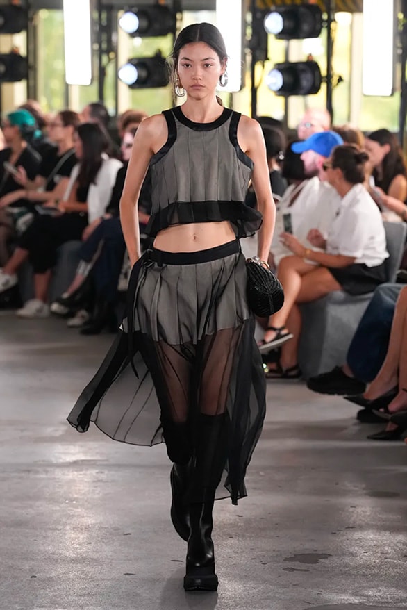 sacai 2024 春夏女裝大秀正式登場