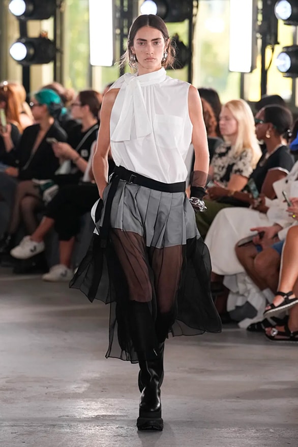sacai 2024 春夏女裝大秀正式登場