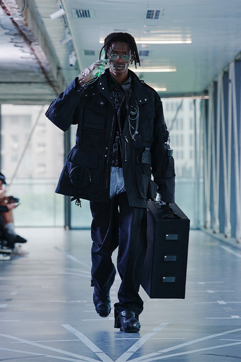 XANDER ZHOU 正式發佈 2024 春夏系列大秀