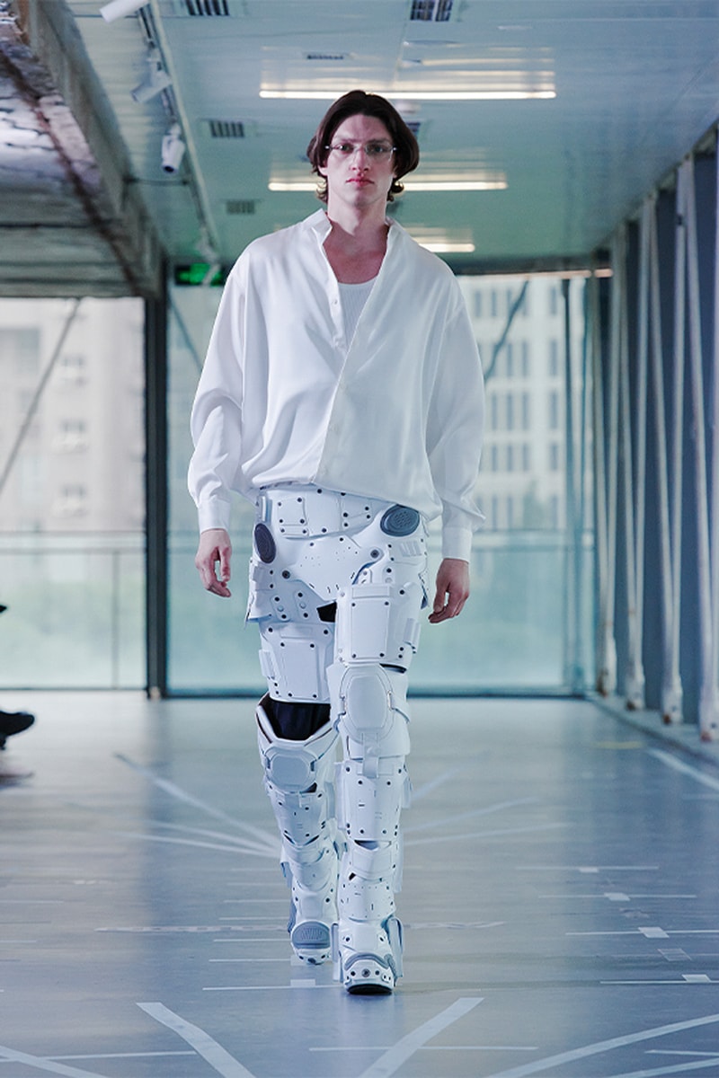 XANDER ZHOU 正式發佈 2024 春夏系列大秀