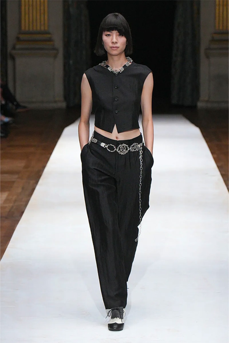 Yohji Yamamoto 正式發佈 2024 春夏女裝系列大秀