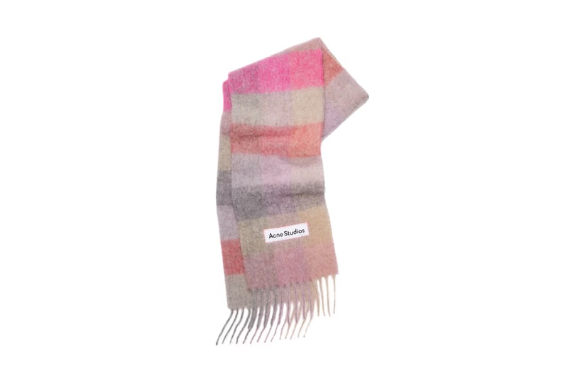 Acne Studios 正式推出 2023 秋冬系列全新圍巾款式