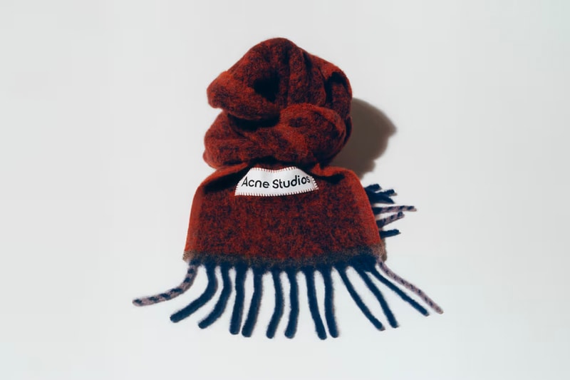 Acne Studios 正式推出 2023 秋冬系列全新圍巾款式