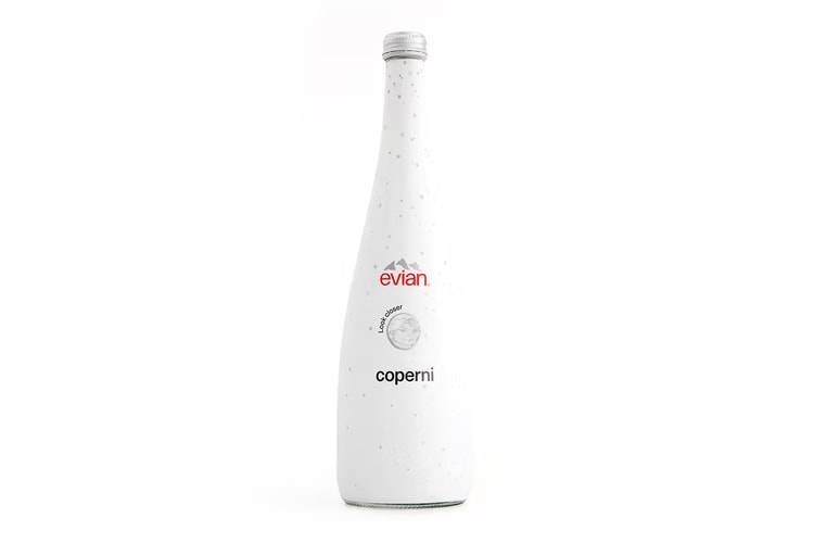 Evian 攜手 Coperni 打造全新聯名玻璃瓶裝水