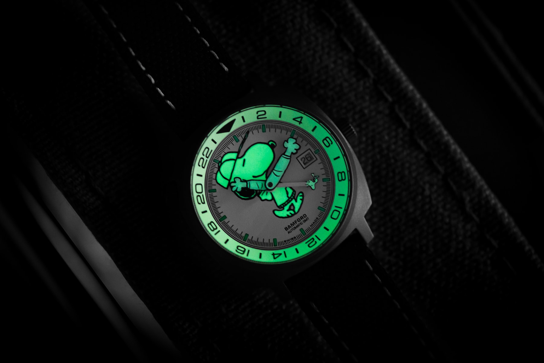 Hypebeast 與 Bamford London 聯名推出史努比 GMT 限量版腕表
