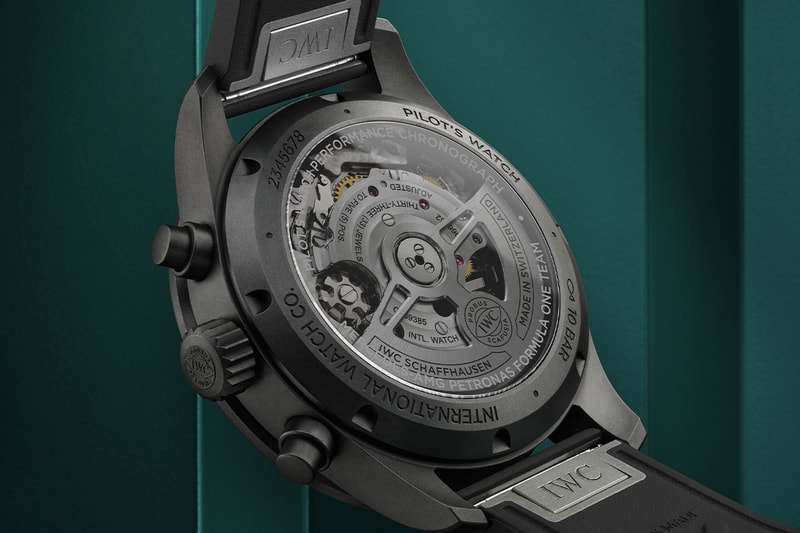 IWC 攜手 Mercedes-AMG Formula 1 車隊合作打造最新高性能計時錶款