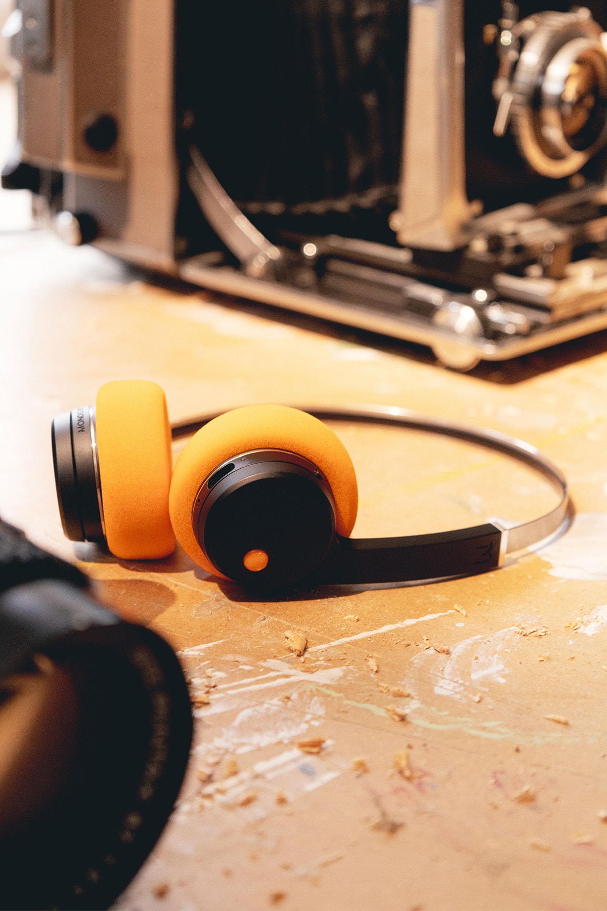 MONDO 推出全新耳機新作 ON-EAR HEADPHONES