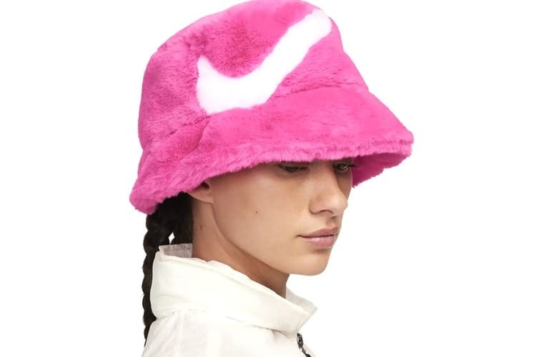 Nike 正式推出手套、漁夫帽等冬季禦寒配件