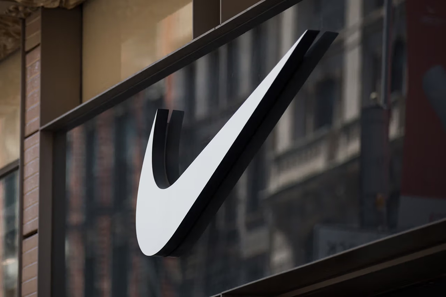 Jacquemus 有望再次攜手 Nike 打造 Air Max 1 ’86 最新聯名鞋款