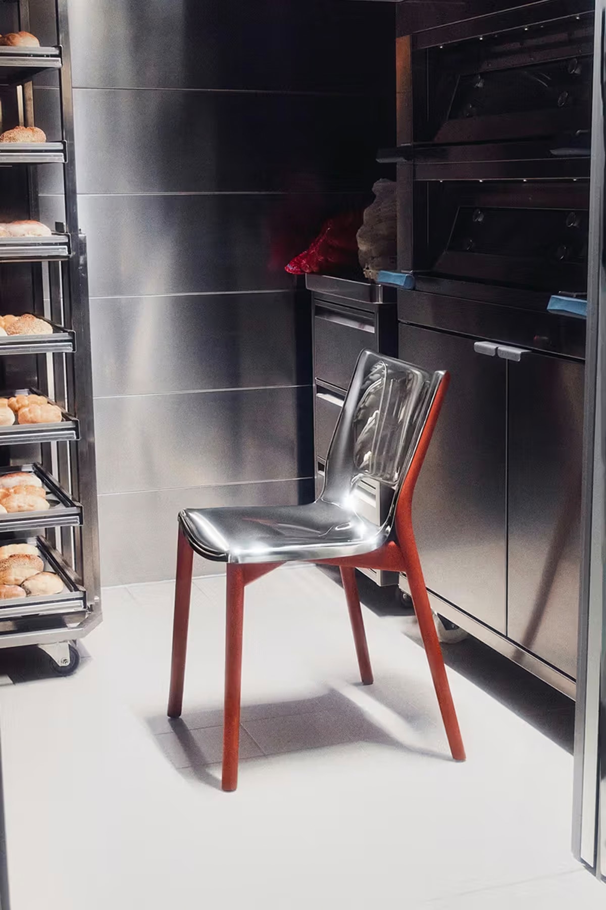 Philippe Starck 首度為 Alessi 打造全新傢俱系列「Poêle」