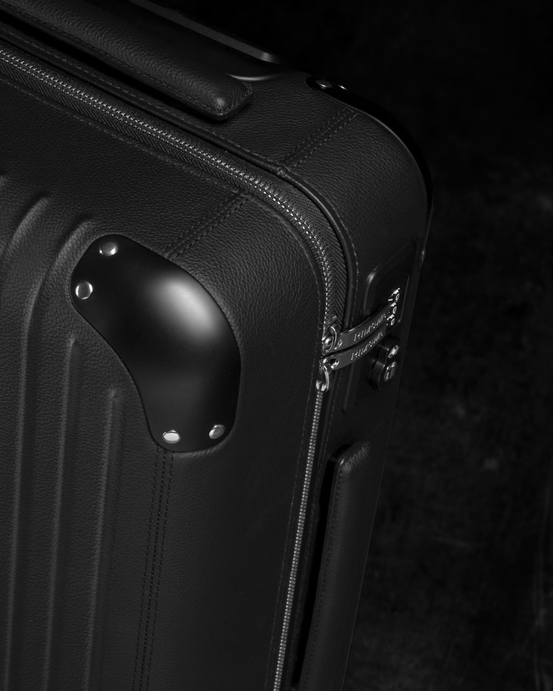 RIMOWA 正式推出全新皮革行李箱系列