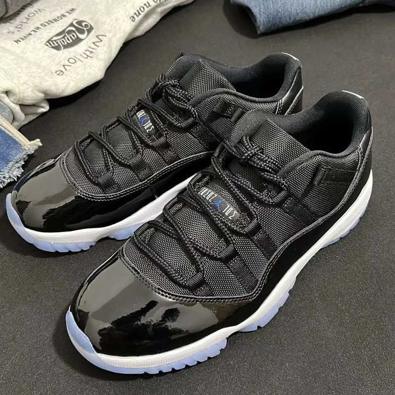 Air Jordan 11 Low 最新配色「Space Jam」率先曝光