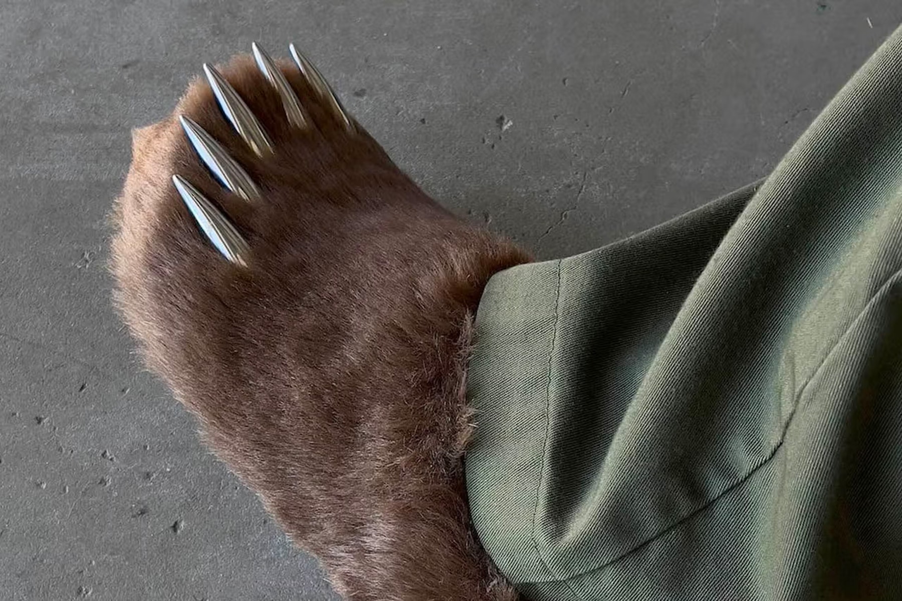 熊出沒！Bravest Studios 正式推出全新熊掌造型鞋款「Bear Claws」