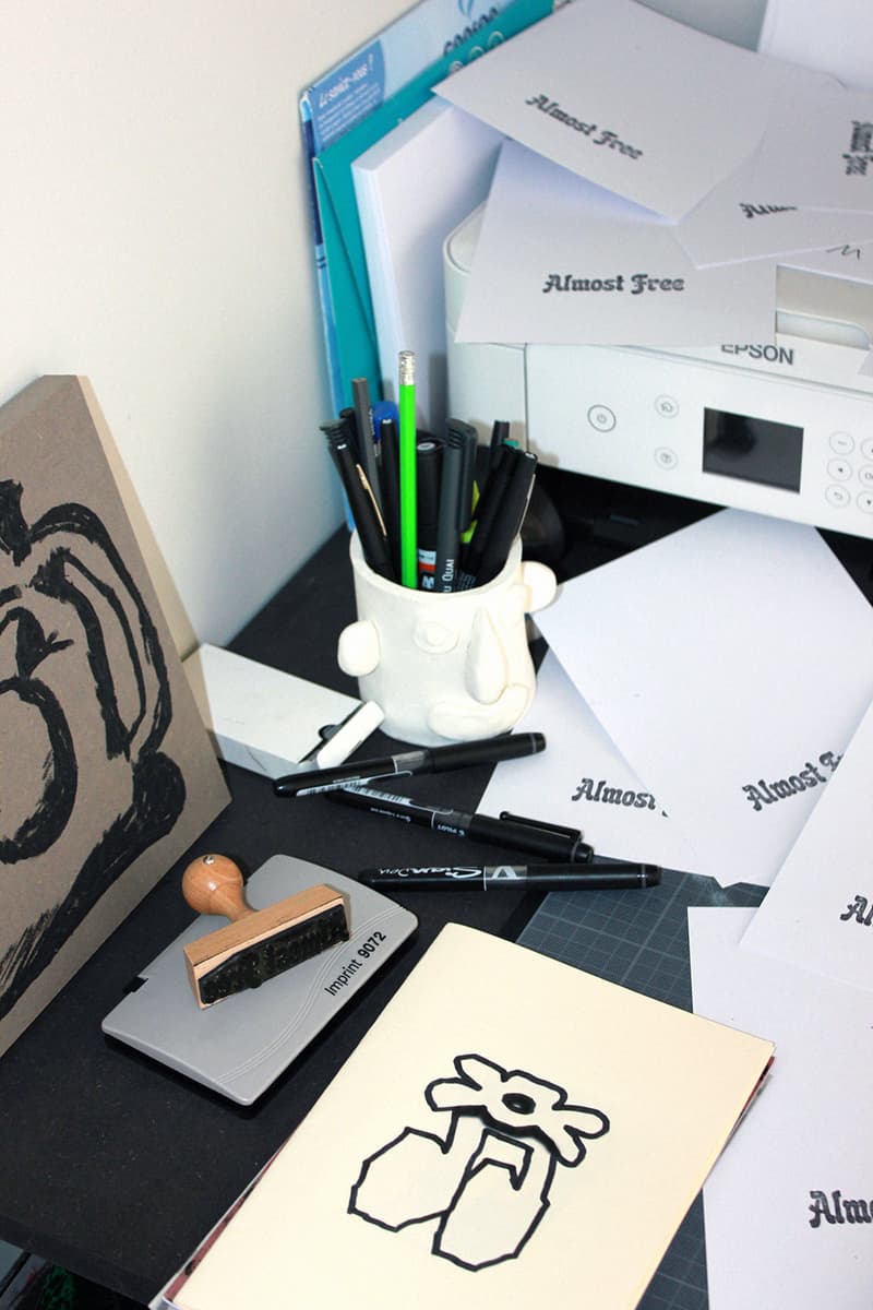 DeMarcoLab 攜手 OPALS 舉辦法國藝術家 Almost Free Services 首次台北個展 《A Broken Chair With No Office》