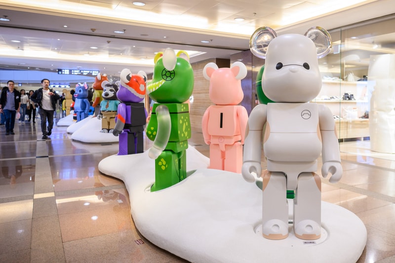 海港城與 MEDICOM TOY 最新「Disney 100 CHRISTMAS LOVE 2000% UP BEARBRICK UP」開催